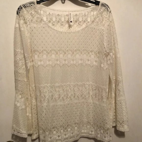 Lace - Picture 1 of 1